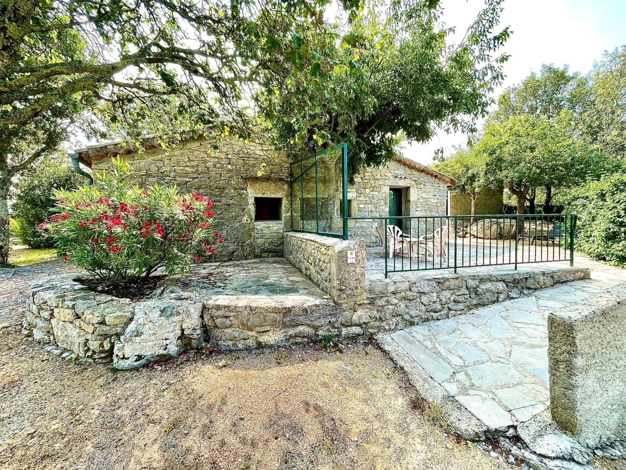 Village De Gites Mas De La Bastide Joyeuse Bagian luar foto